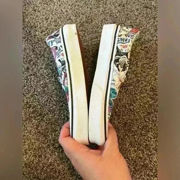 VANS, classic slip ons, graphic print, vans stickers, women’s size 5.5 - Picture 4 of 8